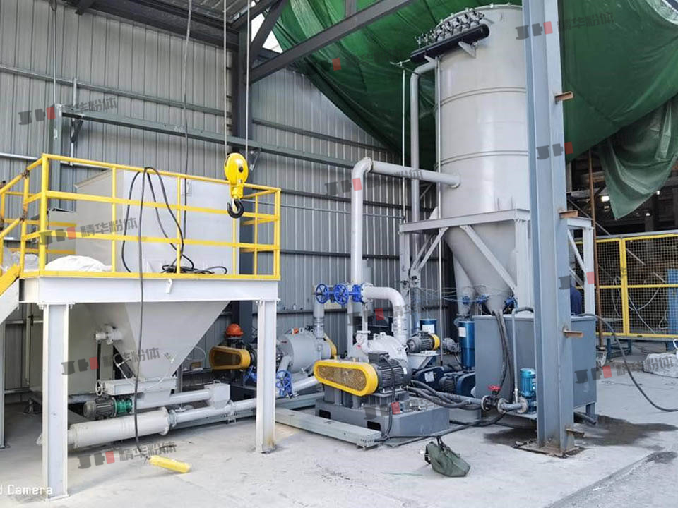 小蘇打研磨機(jī)--巢湖某公司